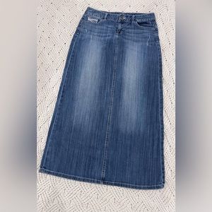Maurice’s denim skirt size 7/8
